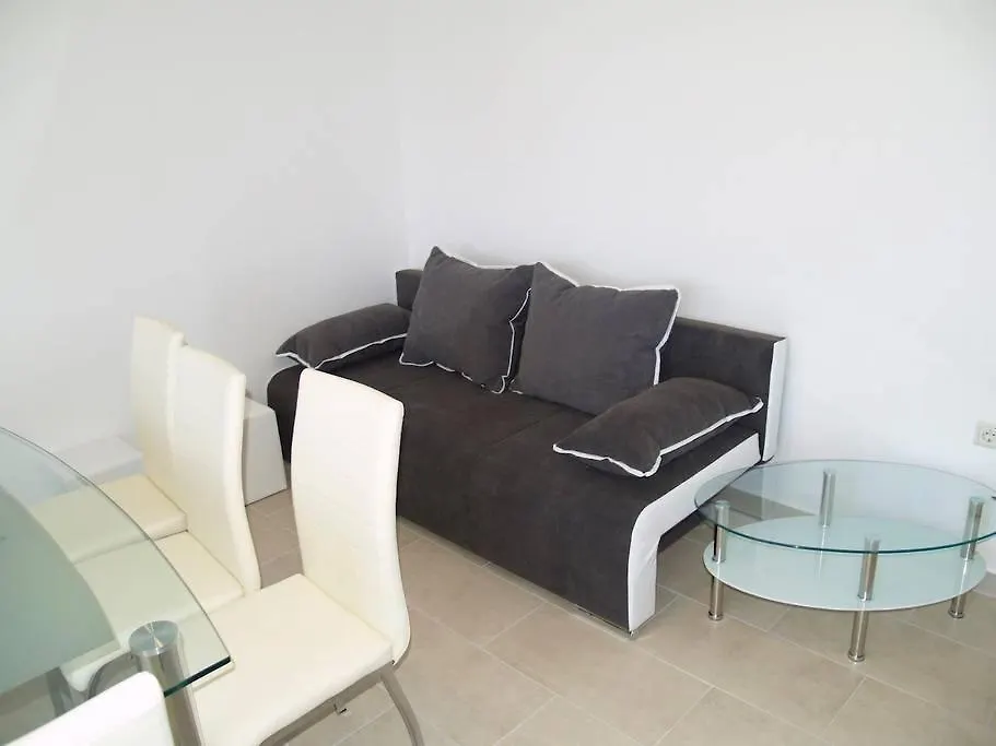 Apartment In Preko With Terrace, Air Conditioning, Wifi, Washing Machine