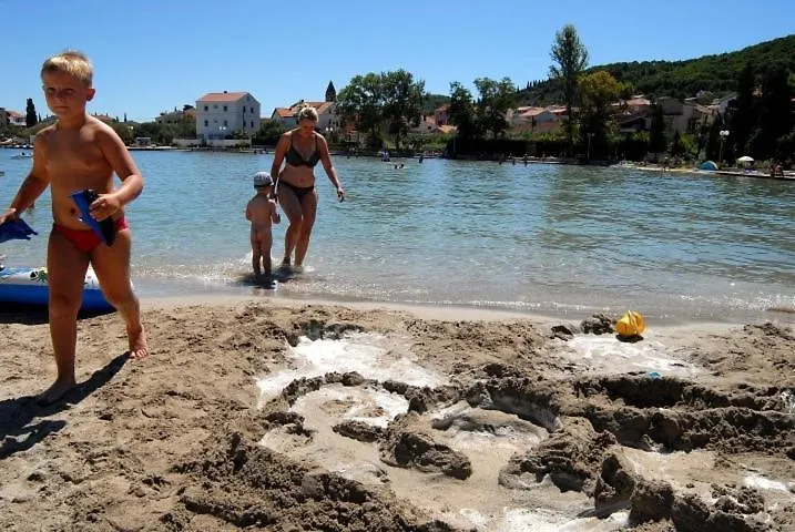 Apartment In Preko With Terrace, Air Conditioning, Wifi, Washing Machine 0*,  Croatia