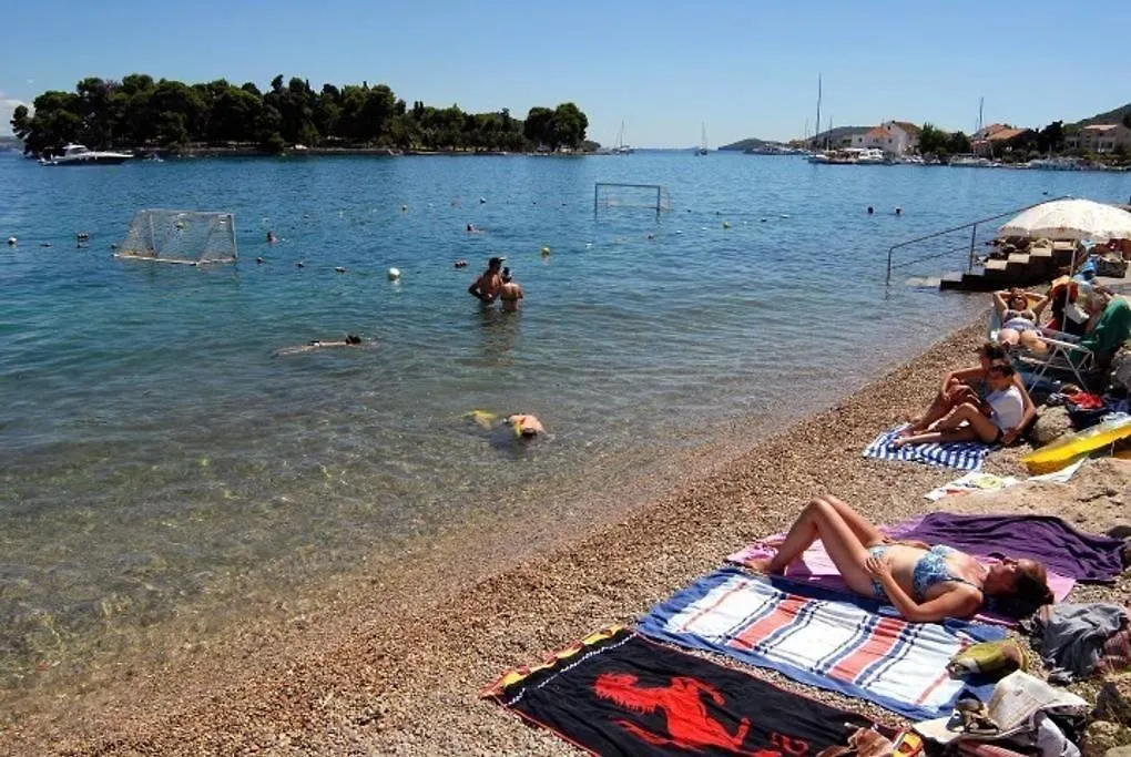 Apartment In Preko With Terrace, Air Conditioning, Wifi, Washing Machine 0*,  Croatia