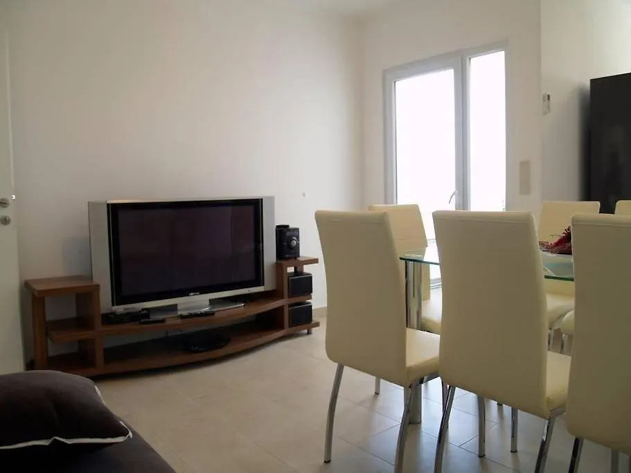 Apartment In Preko With Terrace, Air Conditioning, Wifi, Washing Machine